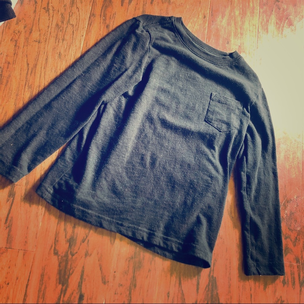 💙4 for 15!💙 boys black long sleeve
